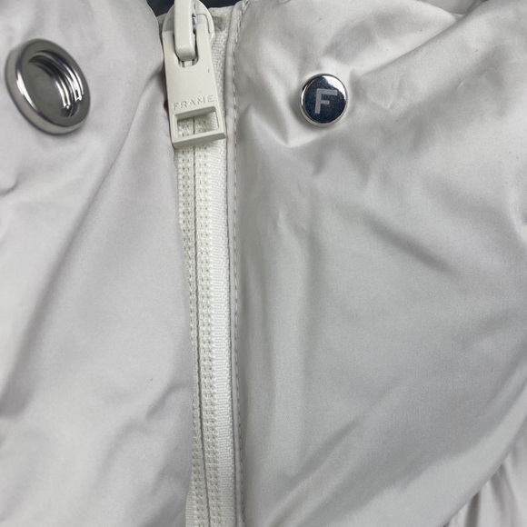 Nwt | FRAME Oversize Duvet Puffer Coat in Eggshell Size Medium - Picture 6 of 10